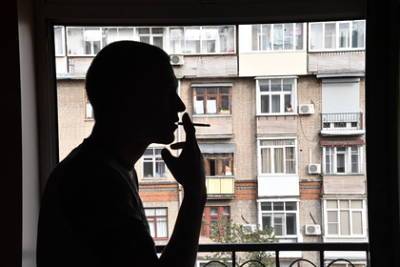 Курильщиков предупредили о повышенном риске тяжелого течения коронавируса - lenta.ru
