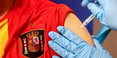 Каролина Дариас - Sergio Perez - В Испании от COVID-19 вакцинировали почти 5 млн человек - nv.ua - Испания