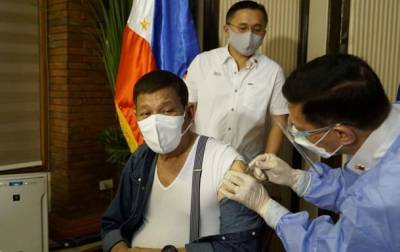 Александар Вучич - Родриго Дутерт - Президент Филиппин получил первую дозу вакцины от коронавируса - korrespondent.net - Китай - Филиппины - Сербия - Президент