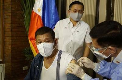 Родриго Дутерт - Президент Филиппин сделал прививку от коронавируса - unn.com.ua - Китай - Филиппины - Киев