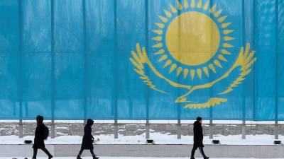 Казахстан приостановил безвизовый режим для 54 стран - gazeta.ru - Казахстан