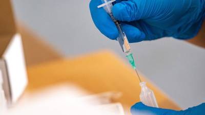 Более 90 человек скончались в Австрии после вакцинации от COVID-19 - iz.ru - Австрия - Израиль