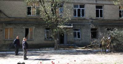 В больнице в Донецкой области, которую обстреляли боевики, умер пациент с COVID-19: эксклюзивные подробности и фото с места инцидента (6 фото) - tsn.ua - Донецкая обл.