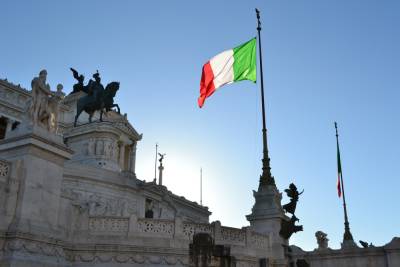 Марио Драги - Италия откроется для иностранных туристов с середины мая и мира - cursorinfo.co.il - Италия