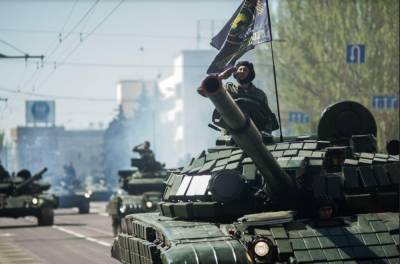 По Донецку прошла колонна российских танков - real-vin.com - Донецк