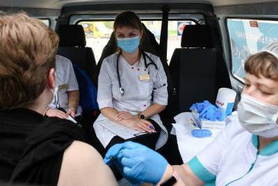 В Смоленске начал свою работу мобильный пункт вакцинации против коронавируса - mk-smolensk.ru - Смоленск