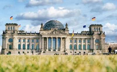 Парламент Германии одобрил послабления для привитых от коронавируса и выздоровевших - echo.msk.ru