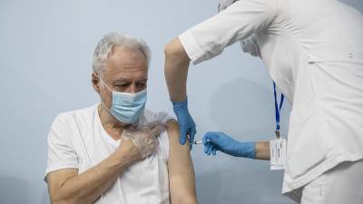 В России зарегистрирована вакцина от коронавируса "Спутник Лайт" - ru.euronews.com - Россия - Франция - Сша - Англия - Китай - Евросоюз