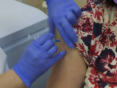В России зарегистрирована первая однокомпонентная вакцина от коронавируса - nakanune.ru - Россия