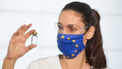 Мнения в Евросоюзе о патентах на вакцины против коронавируса - ru.euronews.com - Россия - Франция - Сша - Англия - Лондон - Евросоюз - Вашингтон - Брюссель - Шотландия - Мали