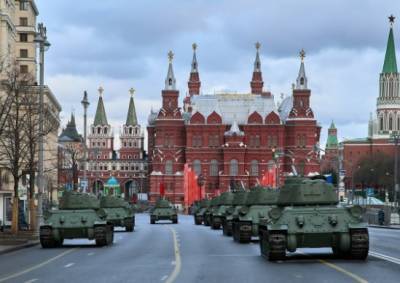 Парад Победы отрепетировали: 12 тысяч военных прошли по Красной площади - eadaily.com - Москва