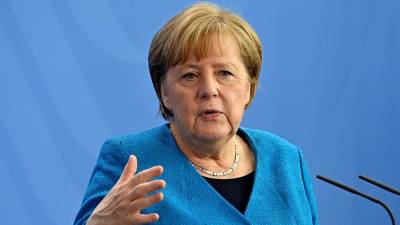 Ангела Меркель - Меркель высказалась против приостановки действия патентов на вакцины - iz.ru - Израиль