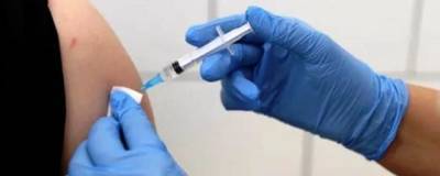 В Роспотребнадзоре рассказали, кому нельзя вакцинироваться от коронавируса - runews24.ru