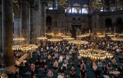 В Турции минимум COVID-случаев почти за два месяца - korrespondent.net - Турция