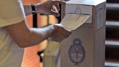 Выборы в парламент Аргентины переносят из-за вспышки COVID-19 - 24tv.ua - Аргентина