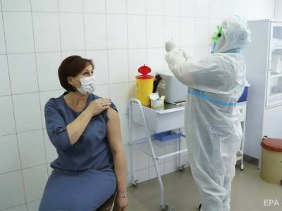 Максим Степанов - В Украине за сутки сделали менее пяти тысяч прививок от коронавируса - gordonua.com - Южная Корея