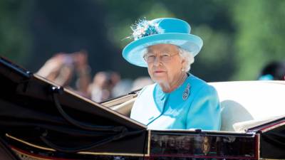 королева Елизавета II (Ii) - Британская королева Елизавета II перенесла празднование Дня Победы - politros.com - Англия