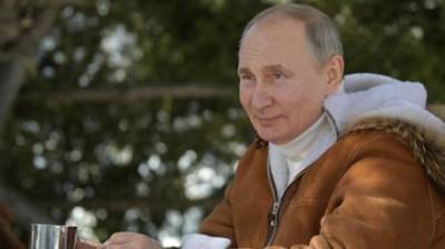 Владимир Путин - Подсчитано число выходных Путина за последний год - penzainform.ru - Россия - Президент