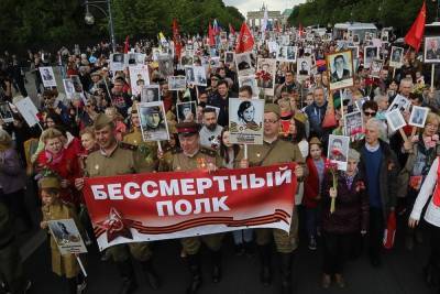 Число участников онлайн-шествия «Бессмертного полка» в 2021 году выросло вдвое - mk.ru