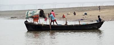 В Индии из священной реки выловили тела людей, погибших от COVID-19 - runews24.ru