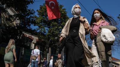 Турция ослабляет антиковидные меры - vesti.ru - Турция