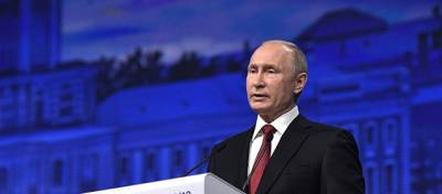 Денис Мантуров - Путин оценил ход восстановления экономики России - runews24.ru - Россия