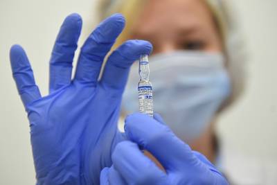 ВЦИОМ: Большинство россиян готовы привиться отечественной вакциной от COVID-19 - vm.ru