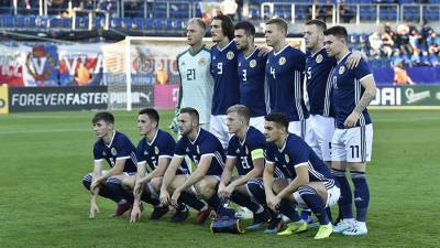 Сборная Шотландии не будет преклонять колено перед матчами Евро-2020 - iz.ru - Израиль - Шотландия