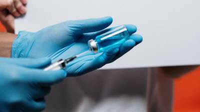 Воронежцы сообщили о дефиците вакцины от коронавируса в поликлиниках - vestivrn.ru