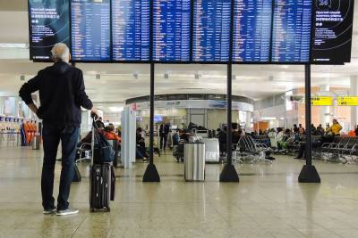 Прибывающих в Россию могут начать отправлять в изоляцию - mk.ru - Россия