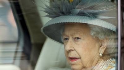 Елизавета II (Ii) - Гилберт Сара - Кейт Бингем - Королева Великобритании посвятила в рыцари разработчиков AstraZeneca - svoboda.org - Англия
