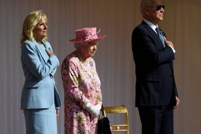 Елизавета II (Ii) - Джон Байден - Елизавета Великобритании - Джо Байден встретился с Елизаветой II и сравнил ее со своей матерью - lenta.ru - Англия - Лондон - Президент