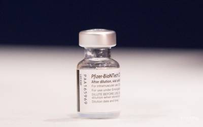 В Японии у семи человек выявили осложнения после вакцины Pfizer - korrespondent.net