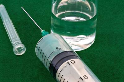 Вакцинация не влияет на ответ теста на коронавирус – Роспотребнадзор - mk.ru