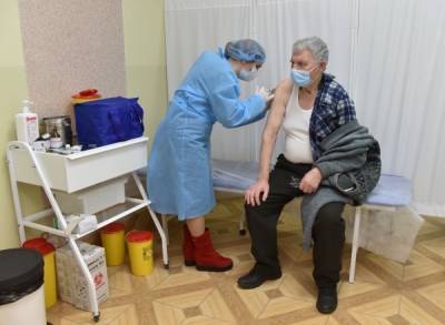 На Украине выявили более 1 600 побочных эффектов после вакцинации от COVID-19 - govoritmoskva.ru - Украина