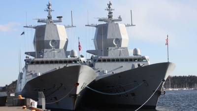 Корабли норвежского флота променяли знамя ВМС на флаг ЛГБТ - inforeactor.ru - Норвегия