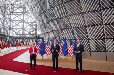 ЕС и США хотят добиться более предсказуемых отношений с Россией - aif.ru - Россия - Евросоюз - деревня Ляйен
