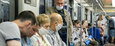 В Петербургском метро без масок не пускают к турникетам - runews24.ru - Санкт-Петербург