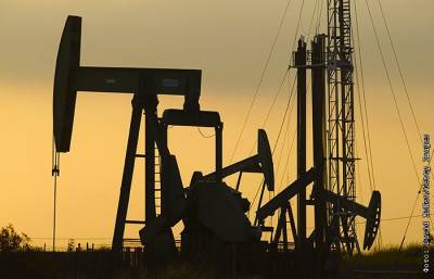 Сырьевые трейдеры допустили возврат цен на нефть к $100 за баррель - interfax.ru - Москва