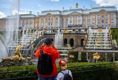 Несколько дворцов Петергофа закроют для посещения до конца июня из-за коронавируса - interfax-russia.ru - Петербург
