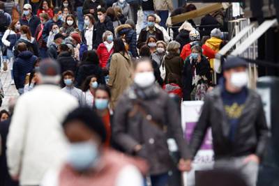 Оливья Веран - Жан Кастекс - Французам разрешат снять маски на улице - lenta.ru - Франция