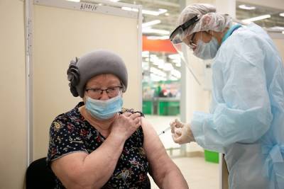 В Кургане открыли два новых пункта вакцинации от коронавируса - znak.com