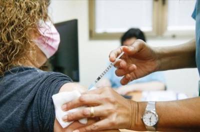 Турция начала вакцинировать граждан старше 35 лет - unn.com.ua - Турция - Киев