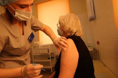 Георгий Викулов - Инфекционист рассказал о роли вакцинации в борьбе с коронавирусом - vm.ru - Санкт-Петербург