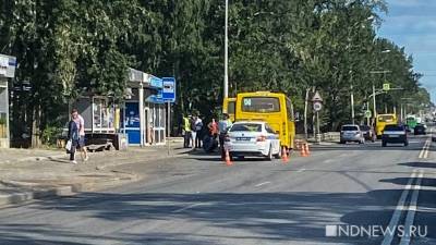 Из-за столкновения автобусов в Екатеринбурге травмировались двое взрослых и ребенок (ФОТО, ВИДЕО) - newdaynews.ru - Екатеринбург