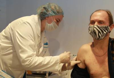 Андрей Поздняков - Инфекционист объяснил, можно ли заболеть после вакцинации от COVID-19 - vm.ru