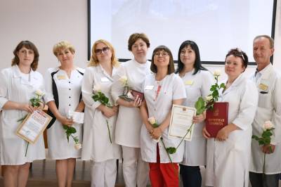 Липецких медиков наградили за успешную вакцинацию от COVID-19 - lipetskmedia.ru - Липецк