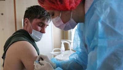 В Ленинградской области ввели обязательную вакцинацию для сотрудников некоторых сфер - gazeta.ru - Ленобласть обл.