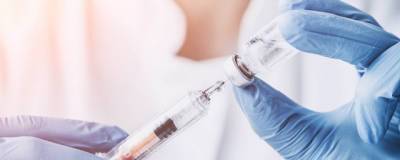 Медиков и соцработников Британии обяжут вакцинироваться от COVID-19 - runews24.ru - Англия