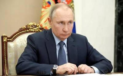 Владимир Путин - Владимир Болибок - Путин заявил, что привиться от коронавируса – лучше, чем болеть - argumenti.ru - Россия